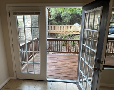 7107 Silver Dale Dr - Photo Thumbnail 13