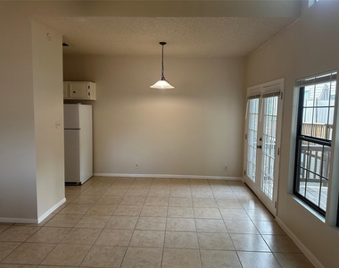 7107 Silver Dale Dr - Photo Thumbnail 5