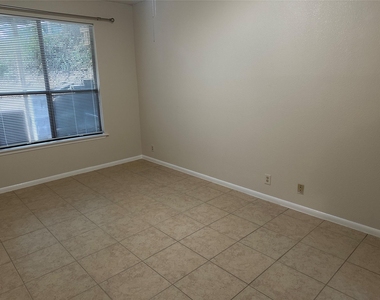 7107 Silver Dale Dr - Photo Thumbnail 22