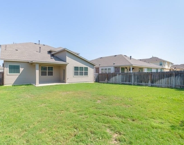 205 Falkland Street - Photo Thumbnail 36