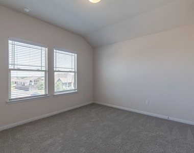 205 Falkland Street - Photo Thumbnail 25