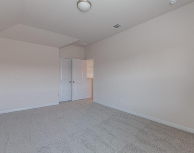 205 Falkland Street - Photo Thumbnail 32