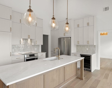 1520 Ben Crenshaw Way - Photo Thumbnail 13