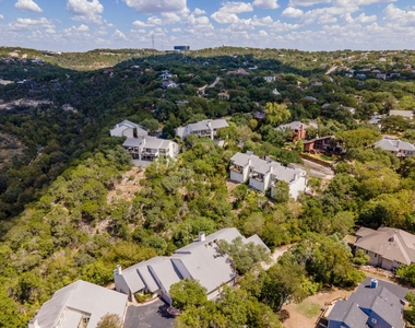 1520 Ben Crenshaw Way - Photo Thumbnail 34