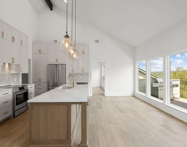 1520 Ben Crenshaw Way - Photo Thumbnail 18