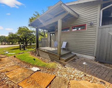 2113 Barbaro Way - Photo Thumbnail 2