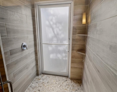 2113 Barbaro Way - Photo Thumbnail 18
