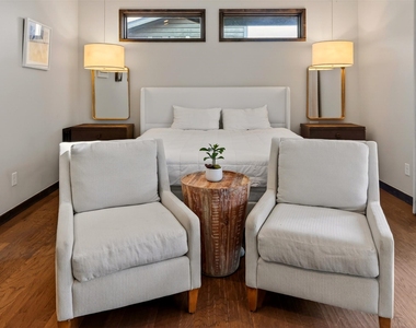 2113 Barbaro Way - Photo Thumbnail 10