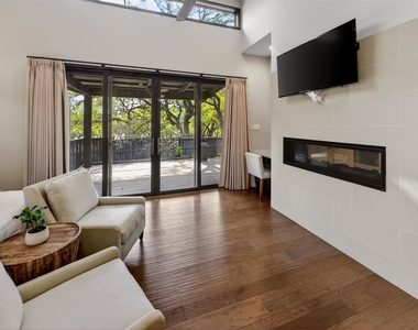 2113 Barbaro Way - Photo Thumbnail 24