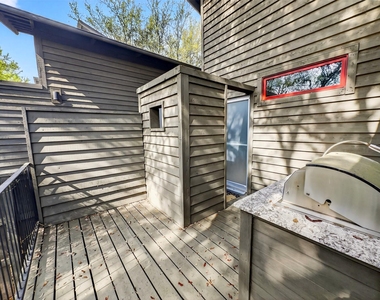 2113 Barbaro Way - Photo Thumbnail 8