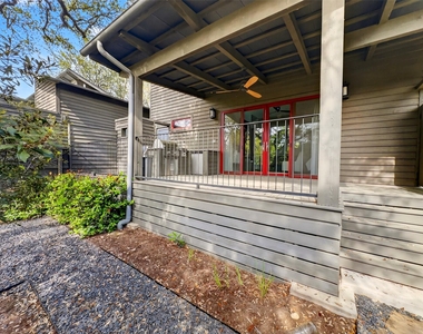 2113 Barbaro Way - Photo Thumbnail 6
