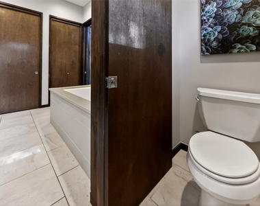 2113 Barbaro Way - Photo Thumbnail 20