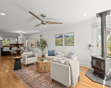 1184 Navasota St - Photo Thumbnail 2