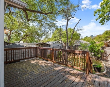 1184 Navasota St - Photo Thumbnail 15