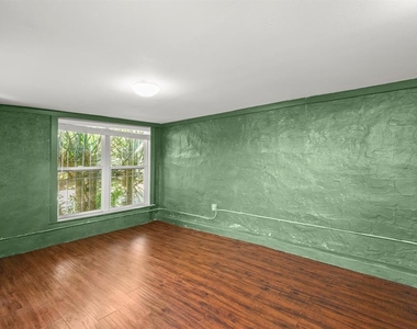 1184 Navasota St - Photo Thumbnail 25