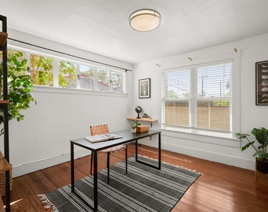 1184 Navasota St - Photo Thumbnail 23