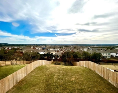 8001 Copper Prairie Bnd - Photo Thumbnail 26