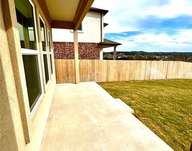 8001 Copper Prairie Bnd - Photo Thumbnail 28