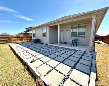 17217 Bassano Ave - Photo Thumbnail 16