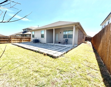 17217 Bassano Ave - Photo Thumbnail 14