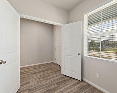 207 Cherry Blossom Ln - Photo Thumbnail 26
