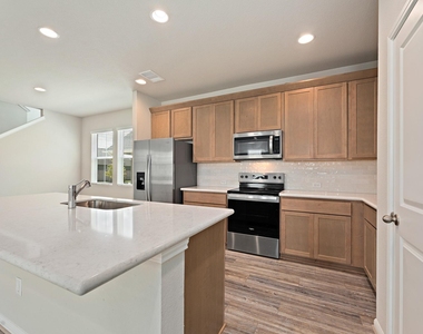 207 Cherry Blossom Ln - Photo Thumbnail 11