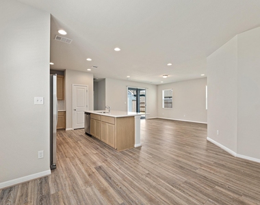 207 Cherry Blossom Ln - Photo Thumbnail 5