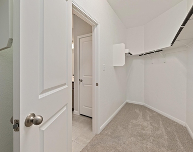 207 Cherry Blossom Ln - Photo Thumbnail 24