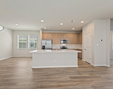 207 Cherry Blossom Ln - Photo Thumbnail 10