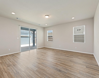 207 Cherry Blossom Ln - Photo Thumbnail 6