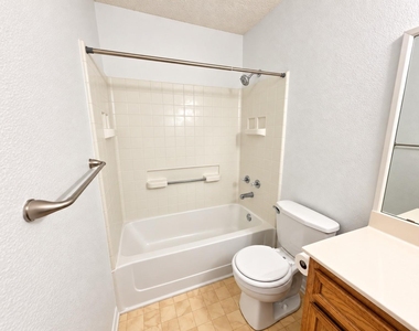 105 Northern Dove Ln - Photo Thumbnail 11