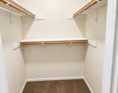 105 Northern Dove Ln - Photo Thumbnail 16