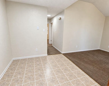 105 Northern Dove Ln - Photo Thumbnail 5