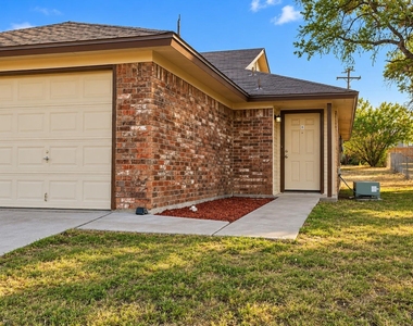 105 Northern Dove Ln - Photo Thumbnail 2