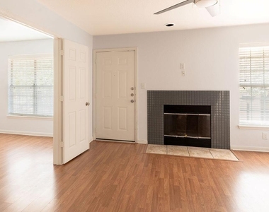 7685 Northcross Dr - Photo Thumbnail 6