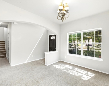 13316 Marie Ln - Photo Thumbnail 8