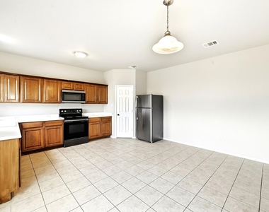 13316 Marie Ln - Photo Thumbnail 11