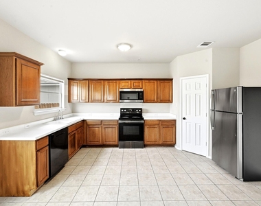 13316 Marie Ln - Photo Thumbnail 12