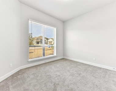 163 Kellogg Ln - Photo Thumbnail 29