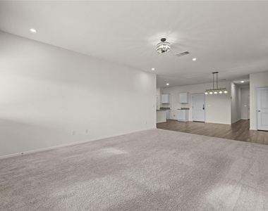 305 Red Fish Ln - Photo Thumbnail 9