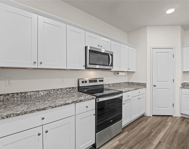 305 Red Fish Ln - Photo Thumbnail 3