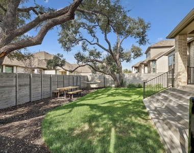 652 Pecan Bottom Trl - Photo Thumbnail 15