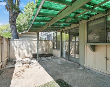 902 Park Village Cv - Photo Thumbnail 14