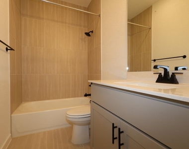 2728 Cressman Cv - Photo Thumbnail 9