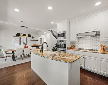 2307 Alta Vista Ave - Photo Thumbnail 10