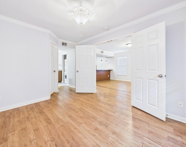 7685 Northcross Dr - Photo Thumbnail 3