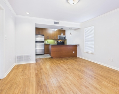 7685 Northcross Dr - Photo Thumbnail 2