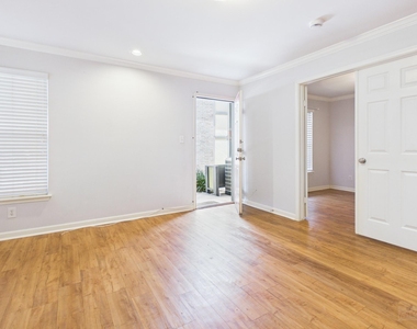 7685 Northcross Dr - Photo Thumbnail 4