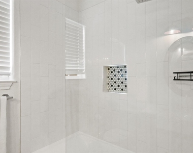 2931 E Martin Luther King Jr Blvd - Photo Thumbnail 23