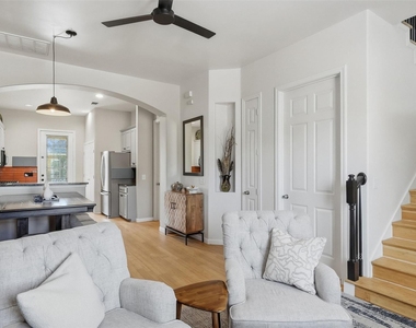 2931 E Martin Luther King Jr Blvd - Photo Thumbnail 8